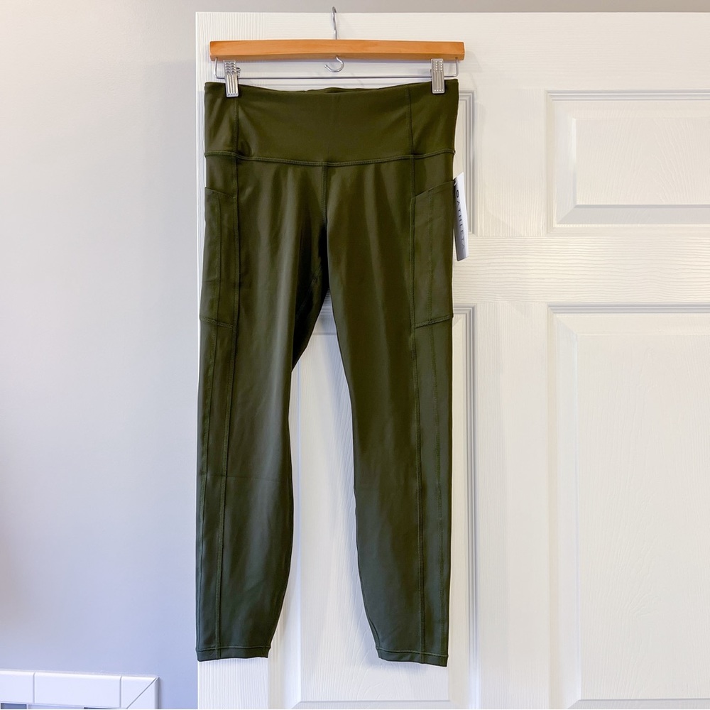 NWT Athleta Ultimate Stash Tight MP